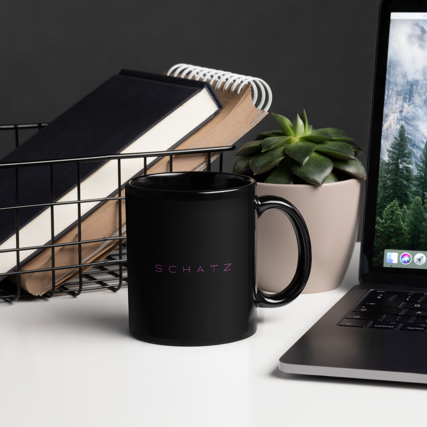 Schatz 718- Black Glossy Mug